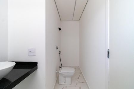 Apartamento à venda com 388m², 4 quartos e 4 vagas Apartamento à venda com 388m², 4 quartos e 4 vagasBanheiro da Suíte 2