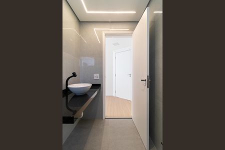 Apartamento à venda com 388m², 4 quartos e 4 vagas Apartamento à venda com 388m², 4 quartos e 4 vagasBanheiro da Suíte 3