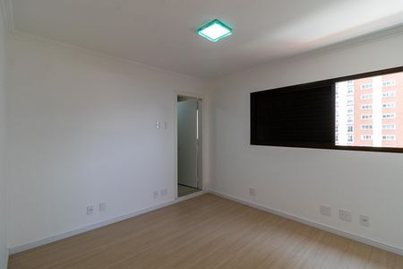 Apartamento à venda com 388m², 4 quartos e 4 vagas Apartamento à venda com 388m², 4 quartos e 4 vagasSuíte 4