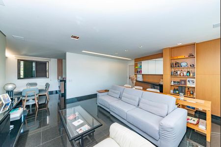 Apartamento à venda com 103m², 2 quartos e 2 vagasSala