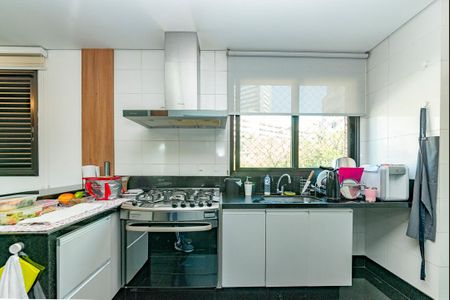 Apartamento à venda com 103m², 2 quartos e 2 vagasCozinha