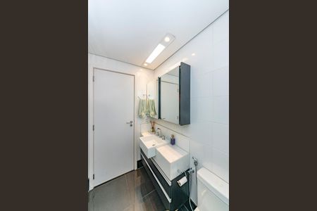 Apartamento à venda com 103m², 2 quartos e 2 vagasBanheiro Social