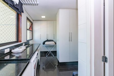 Apartamento à venda com 103m², 2 quartos e 2 vagasÁrea de Serviço