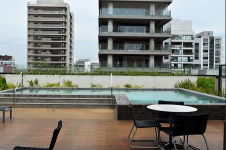 Apartamento à venda com 35m², 1 quarto e sem vagaPiscina