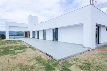 Quintal de casa de condomínio à venda com 4 quartos, 305m² em Casa Branca, Brumadinho