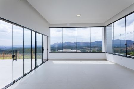 sala de casa de condomínio à venda com 4 quartos, 305m² em Casa Branca, Brumadinho