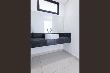 Banheiro Social de casa de condomínio à venda com 4 quartos, 305m² em Casa Branca, Brumadinho