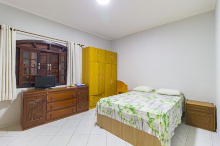 Casa para alugar com 400m², 3 quartos e 2 vagas Casa para alugar com 400m², 3 quartos e 2 vagasQuarto 1