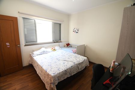 Casa à venda com 270m², 3 quartos e 4 vagasQuarto 2