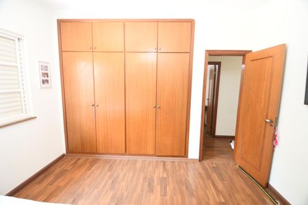 Casa à venda com 270m², 3 quartos e 4 vagasQuarto 3