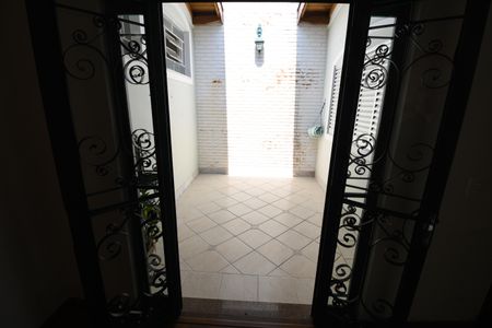 Casa à venda com 270m², 3 quartos e 4 vagasÁrea de Luz