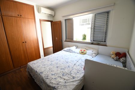 Casa à venda com 270m², 3 quartos e 4 vagasQuarto 2