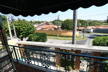 Casa à venda com 270m², 3 quartos e 4 vagasSala - Vista