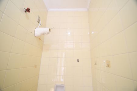 Casa à venda com 270m², 3 quartos e 4 vagasBanheiro de serviço