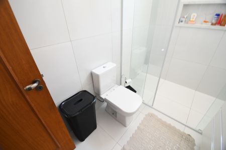 Casa à venda com 270m², 3 quartos e 4 vagasBanheiro - Suíte