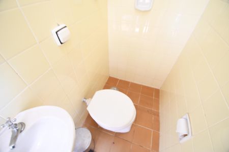 Casa à venda com 270m², 3 quartos e 4 vagasBanheiro de serviço