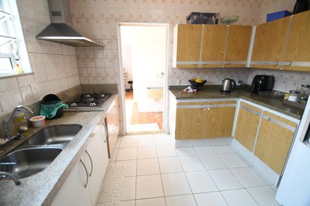 Casa à venda com 270m², 3 quartos e 4 vagasCozinha