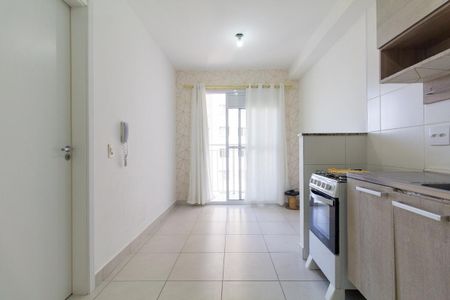 Sala/Cozinha de apartamento para alugar com 1 quarto, 34m² em Vila Penteado, São Paulo