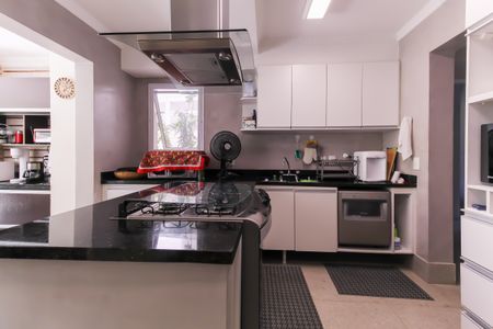 Apartamento à venda com 260m², 4 quartos e 4 vagasCozinha