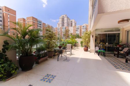 Apartamento à venda com 260m², 4 quartos e 4 vagasVaranda