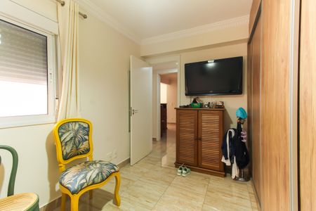 Apartamento à venda com 260m², 4 quartos e 4 vagasQuarto 2