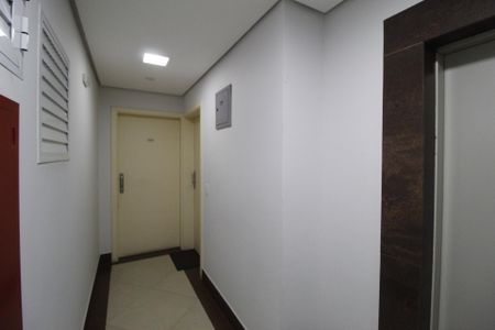 Apartamento à venda com 111m², 2 quartos e 2 vagasCorredor