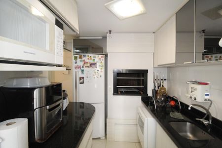 Apartamento à venda com 111m², 2 quartos e 2 vagasCozinha