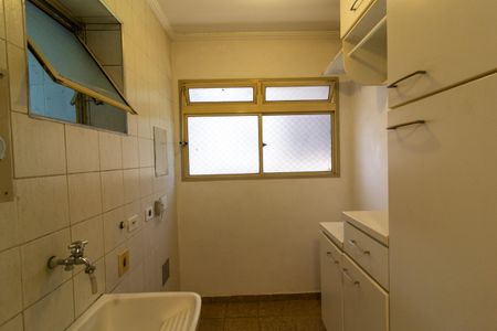 Apartamento à venda com 68m², 3 quartos e 1 vagaÁrea de Serviço
