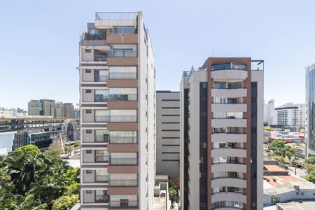 Varanda de kitnet/studio para alugar com 1 quarto, 22m² em Indianópolis, São Paulo