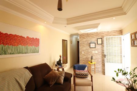 Casa à venda com 146m², 2 quartos e 2 vagasSala