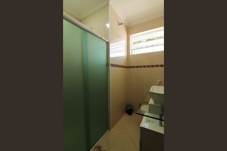 Casa à venda com 146m², 2 quartos e 2 vagasSuíte 1 Banheiro