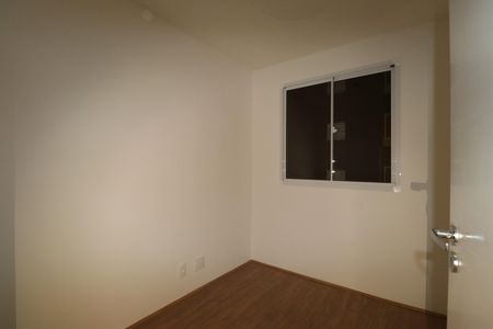 Quarto 1 de apartamento para alugar com 2 quartos, 34m² em Parque Industrial Tomas Edson, São Paulo