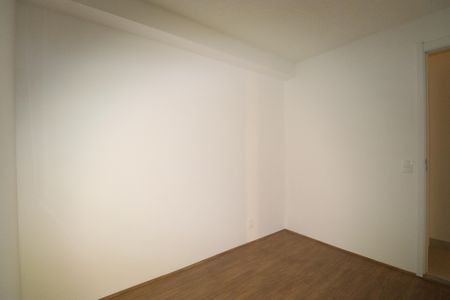 Quarto 2 de apartamento para alugar com 2 quartos, 34m² em Parque Industrial Tomas Edson, São Paulo