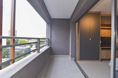Varanda de kitnet/studio à venda com 1 quarto, 27m² em Campo Belo, São Paulo