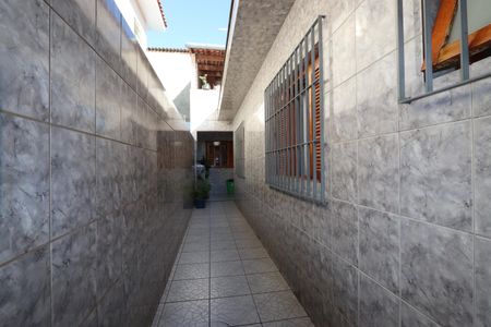 Casa à venda com 125m², 2 quartos e 2 vagasCorredor Lateral