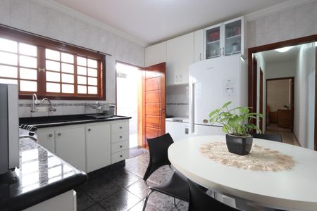 Casa à venda com 125m², 2 quartos e 2 vagasCozinha