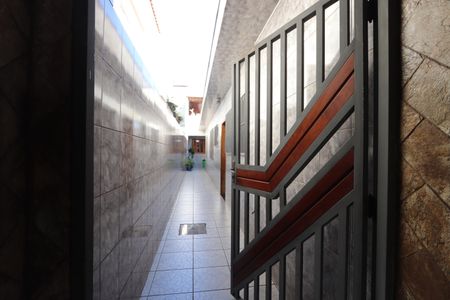 Casa à venda com 125m², 2 quartos e 2 vagasCorredor Lateral