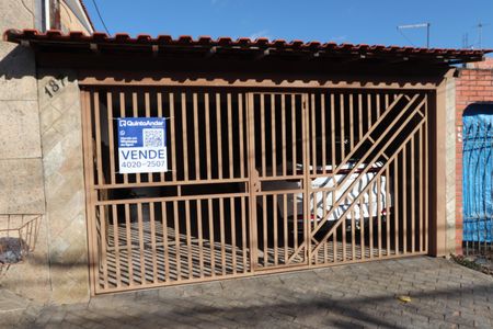 Casa à venda com 125m², 2 quartos e 2 vagasFachada