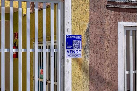 Apartamento à venda com 172m², 3 quartos e 2 vagas Apartamento à venda com 172m², 3 quartos e 2 vagasPlaca Instalada na Fachada