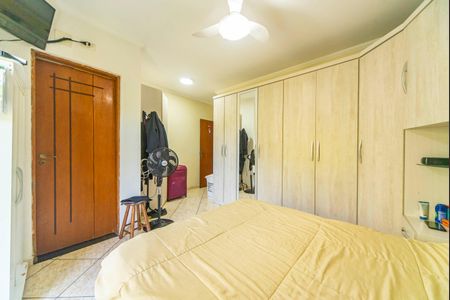 Apartamento à venda com 172m², 3 quartos e 2 vagas Apartamento à venda com 172m², 3 quartos e 2 vagasQuarto 3