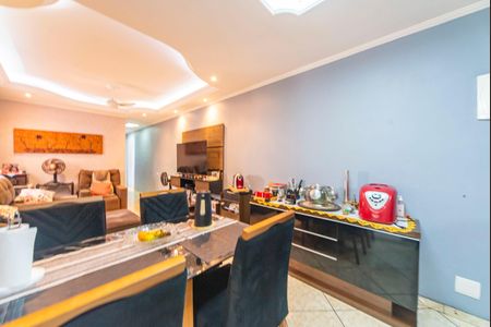 Apartamento à venda com 172m², 3 quartos e 2 vagas Apartamento à venda com 172m², 3 quartos e 2 vagasSala