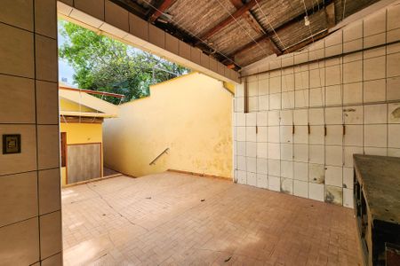 Casa à venda com 220m², 3 quartos e 3 vagasÁrea de Serviço 