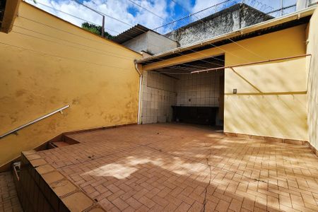 Casa à venda com 220m², 3 quartos e 3 vagasÁrea de Serviço 