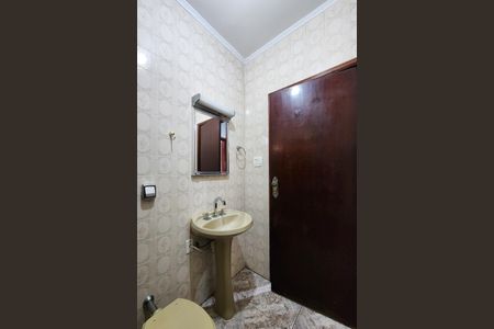 Casa à venda com 220m², 3 quartos e 3 vagasBanheiro Social 