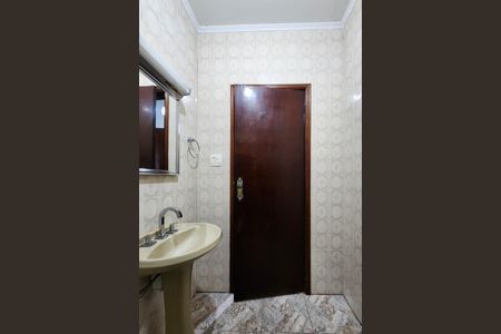 Casa à venda com 220m², 3 quartos e 3 vagasBanheiro Social 