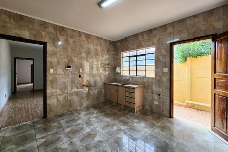 Casa à venda com 220m², 3 quartos e 3 vagasCozinha 