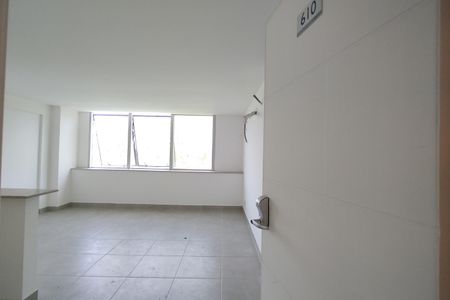Sala de apartamento para alugar com 1 quarto, 50m² em Tanque, Rio de Janeiro