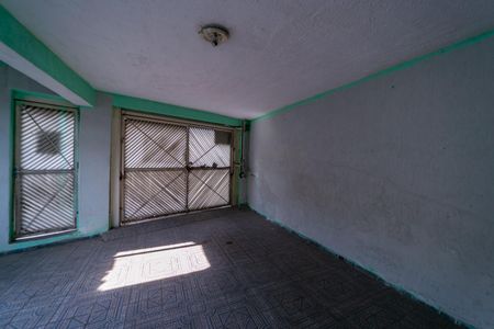 Casa à venda com 168m², 2 quartos e 3 vagas Casa à venda com 168m², 2 quartos e 3 vagasGaragem