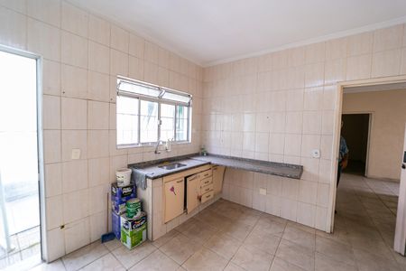 Casa à venda com 168m², 2 quartos e 3 vagas Casa à venda com 168m², 2 quartos e 3 vagasCozinha