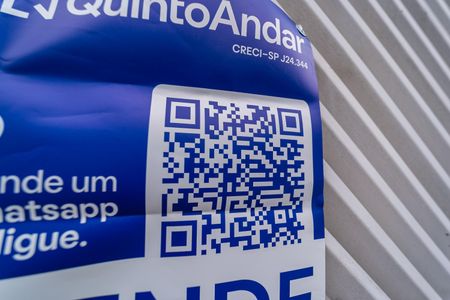 Casa à venda com 168m², 2 quartos e 3 vagas Casa à venda com 168m², 2 quartos e 3 vagas17/10/25 Placa : ZNHJ-411